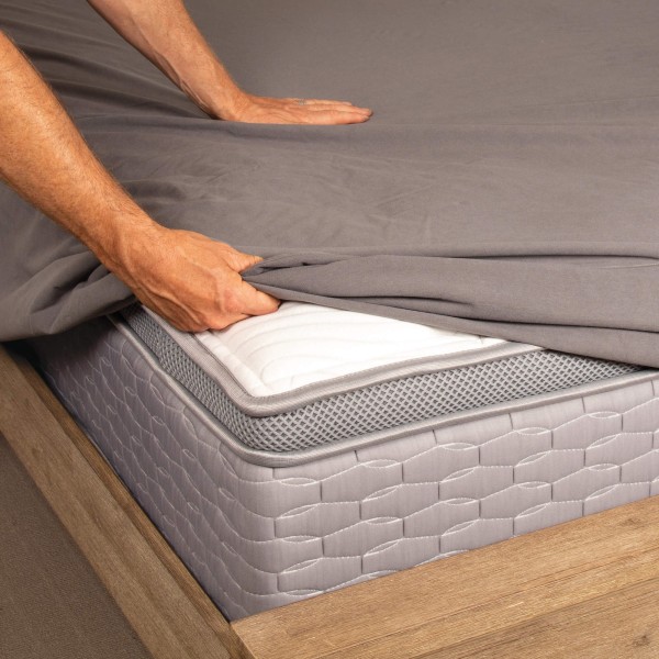 Conni Micro-Plush Waterproof Fitted Sheet Charcoal King Single 107cm x 203cm - Image 3