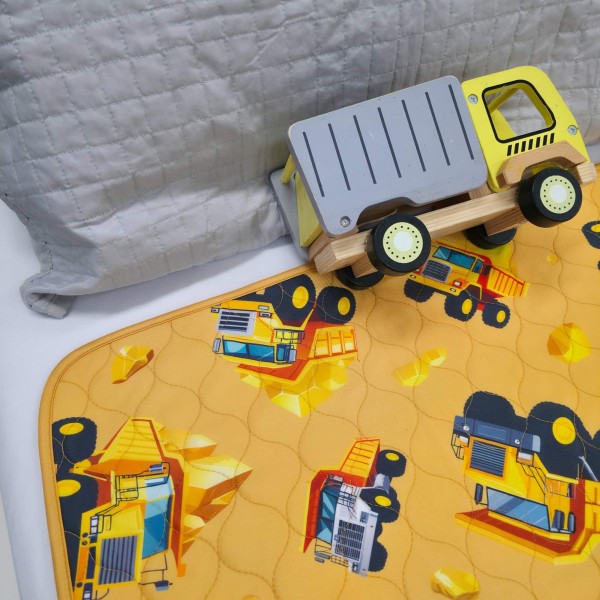 Conni Kids Bed Pad 85cm x 95cm Truck Print - Image 3