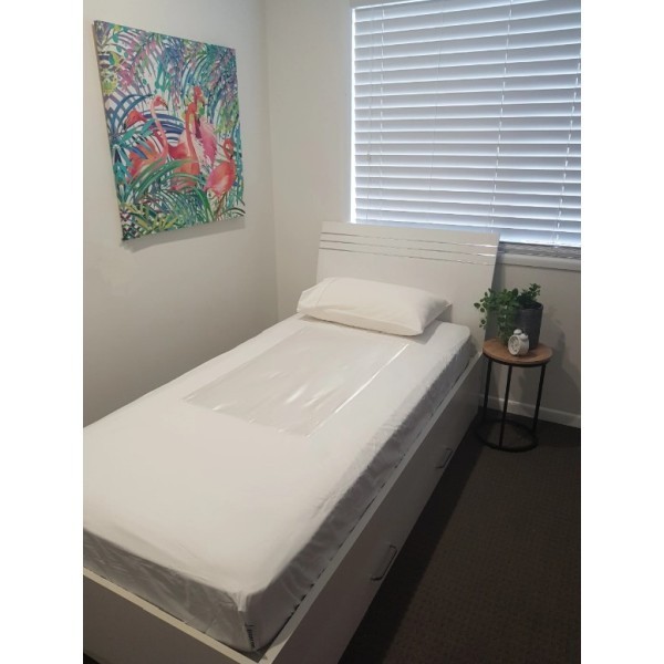 Wondersheet Plus Fitted Sheet King Single 107cm x 203cm White 35cm Depth - Image 3